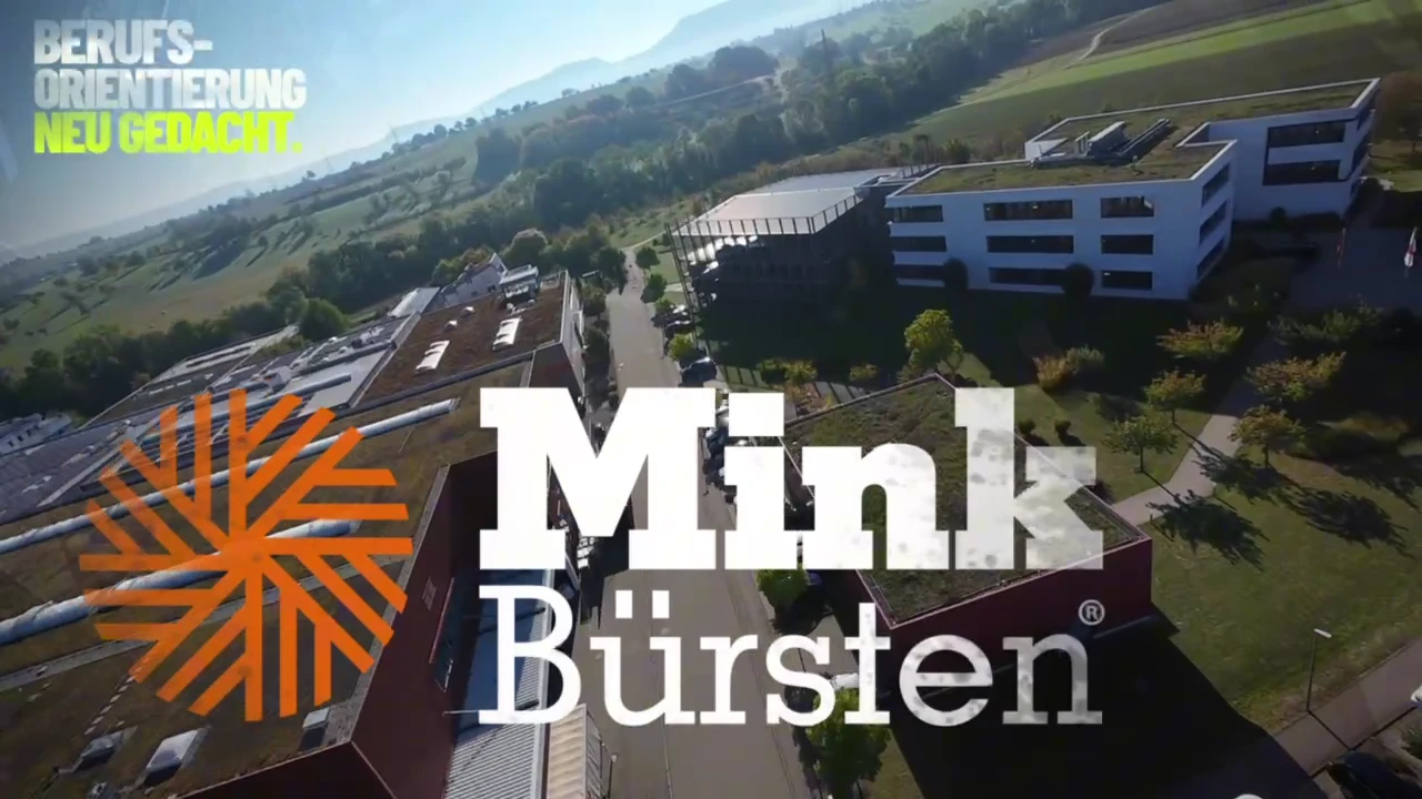 Filmstandbild: Mink Bürsten