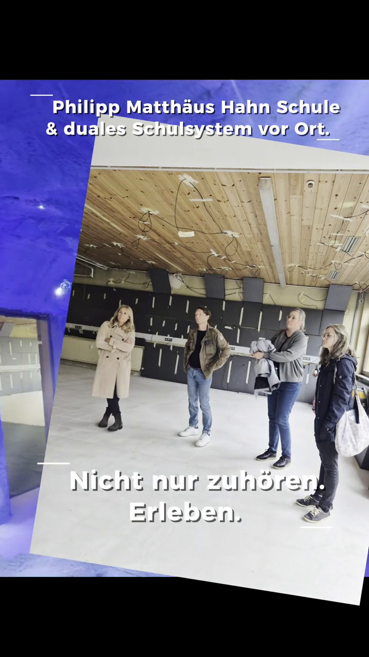 Gäste der Philipp-Matthäus-Hahn-Schule bei ihrem Besuch in den ARCUM-Räumen.